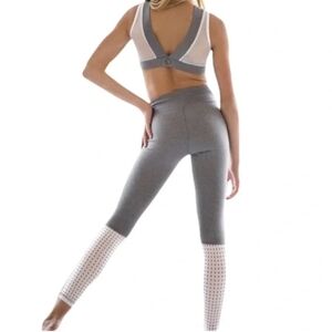 NWT FIVE Dancewear Wall this way leggings Small SA 4 6